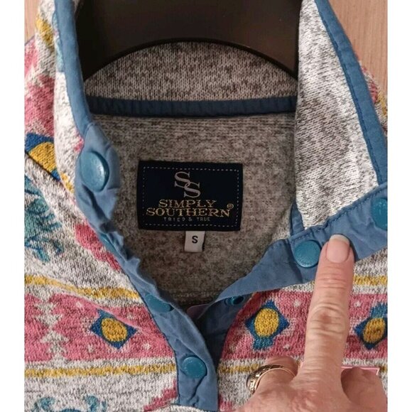 Simply Southern Small WomenTribal Pattern Crab Pineapple Pullover Fleece Jacket - Picture 3 of 6